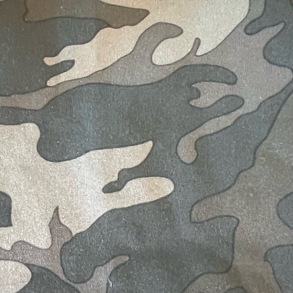 Men’s Mitre Shorts - Picture 4 of 4